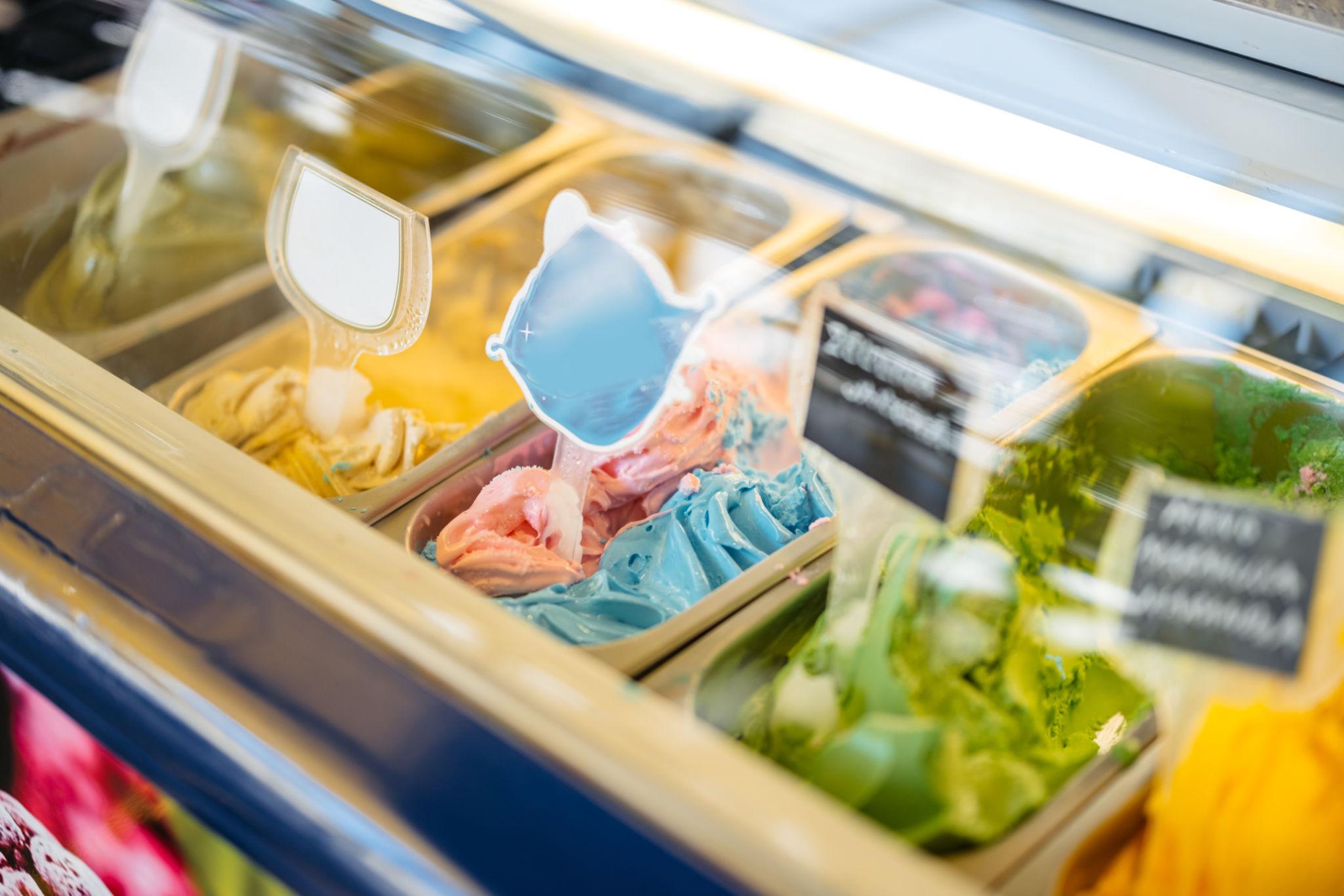 display freezer for ice cream