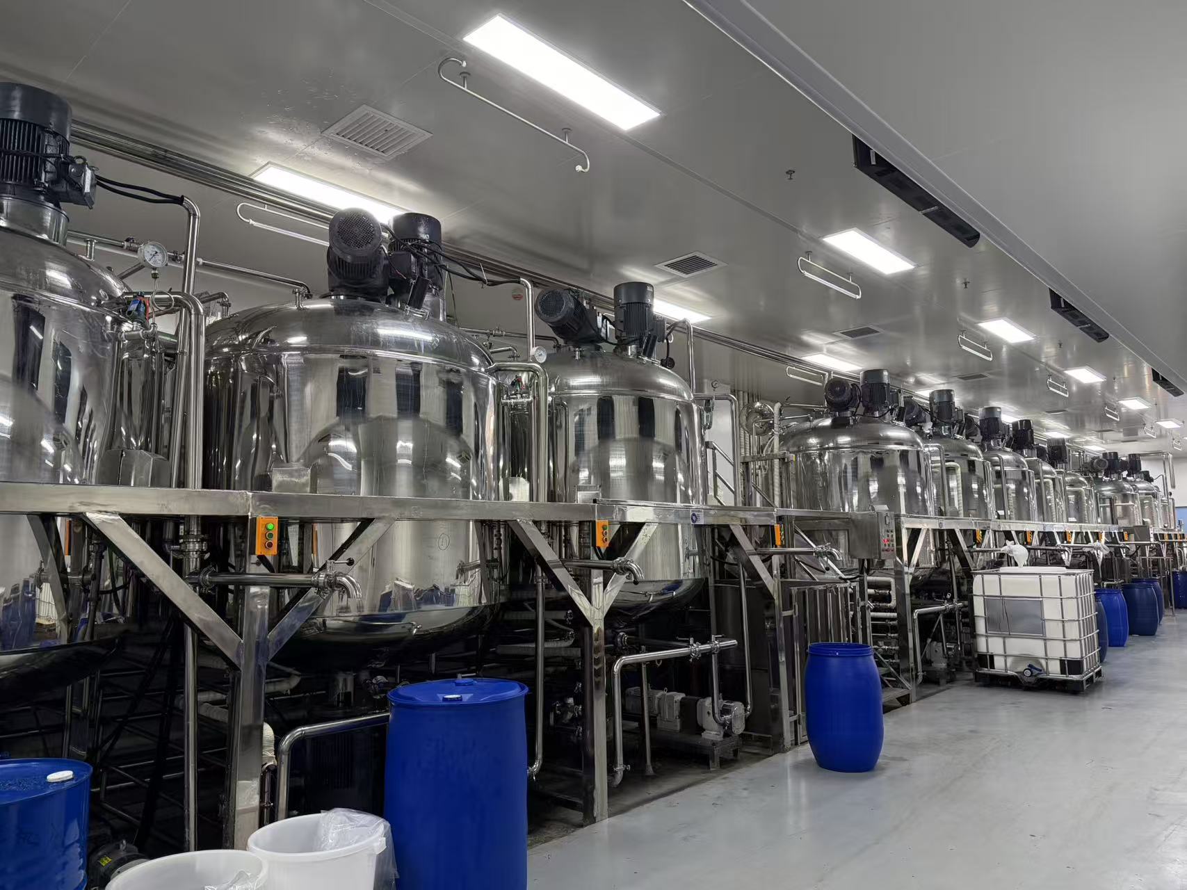 How Custom Formulas Unlock the Scalp Microbiome Market for B2B Brands - Related blog article about hair care and cosmetic manufacturing